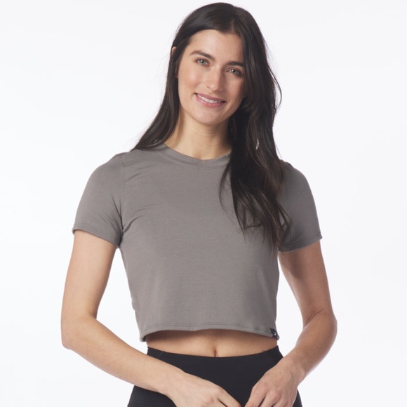 NWT Glyder Creation Tee Silver Fog Gray Size Large | Activewear Yoga Lounge Top - Picture 1 of 3
